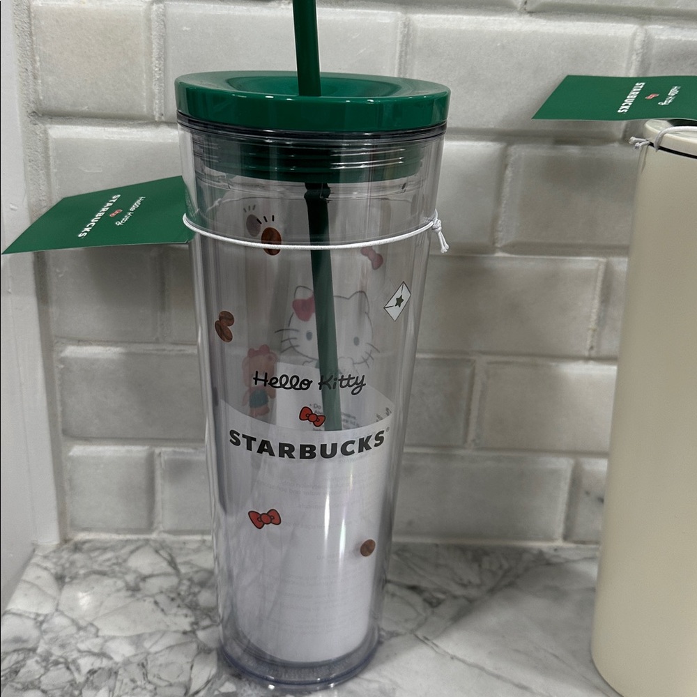 Sanrio Hello Kitty Green Tumbler with Straw - Picture 3 of 3